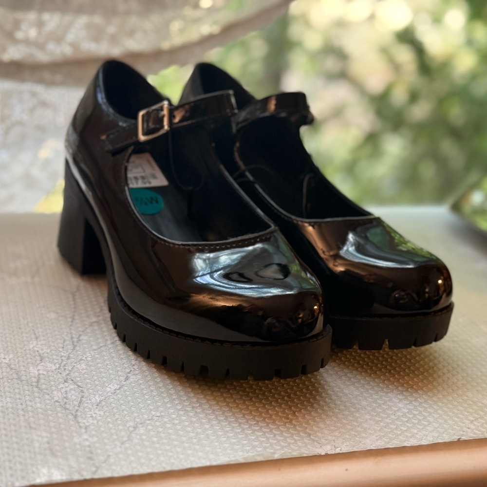 Black Patent Leather Mary Jane Shoes